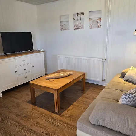 Sandra Naehe Romo In Lägenhet Bredebro